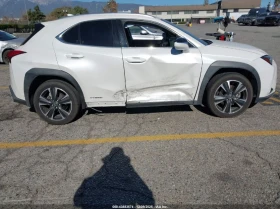 Lexus UX 250h * CARFAX*  - 17500 € / 34227.03 лв. - 43915798 13