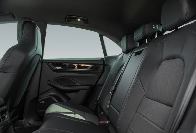 Porsche Macan ELECTRIC/NEW MODEL/BOSE/LED/CAMERA/20/, снимка 15 - Автомобили и джипове - 52221310