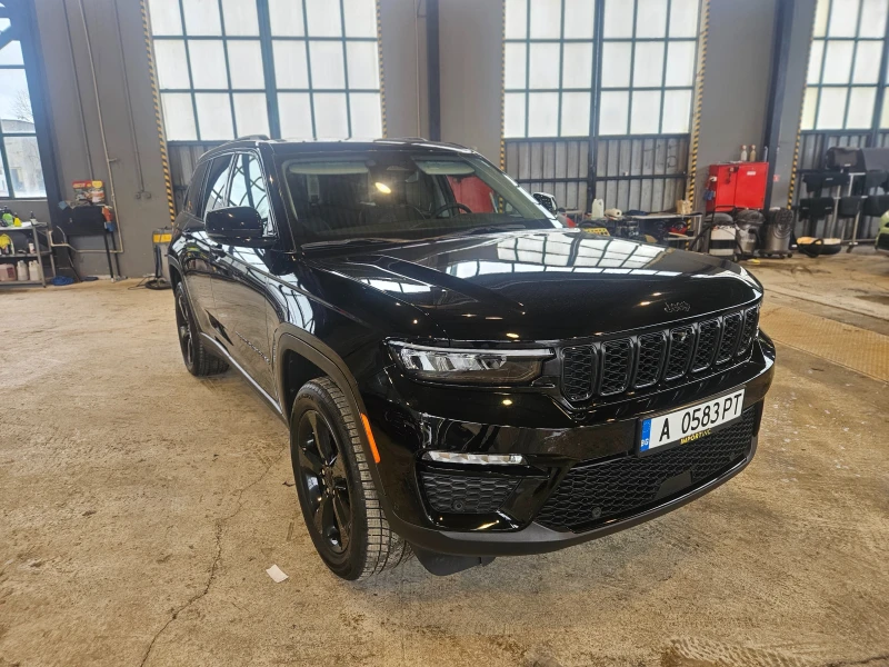 Jeep Grand cherokee От дилърство, снимка 3 - Автомобили и джипове - 53493660