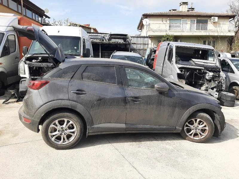 Mazda CX-3 4.000 км НОВА, снимка 2 - Автомобили и джипове - 32714107