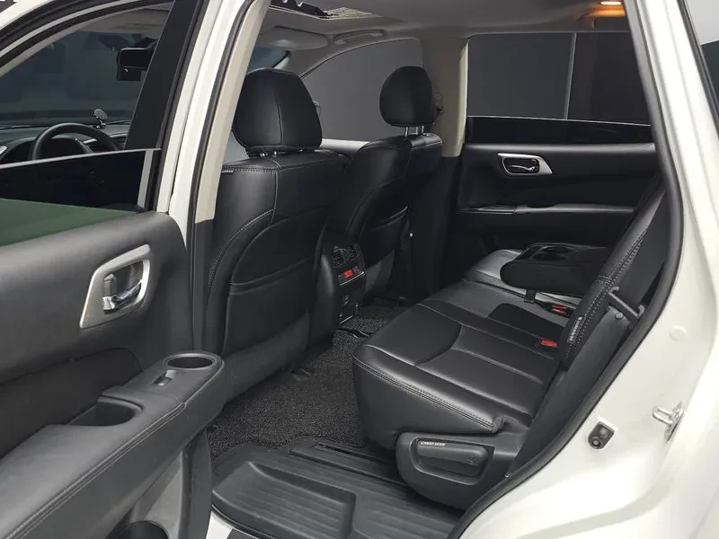 Nissan Pathfinder 3.5 4WD, снимка 12 - Автомобили и джипове - 55740329