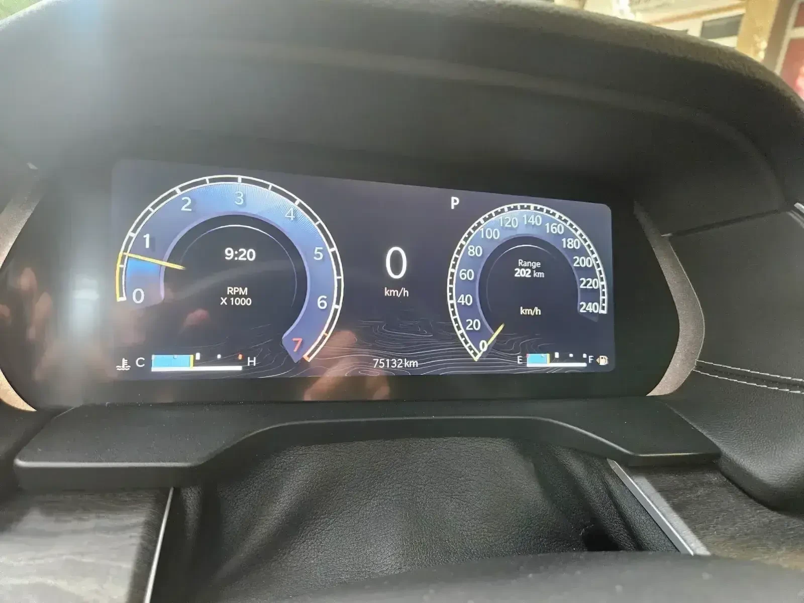 Jeep Grand cherokee 360 камери / Дистроник / Обдухване, снимка 17 - Автомобили и джипове - 53493660
