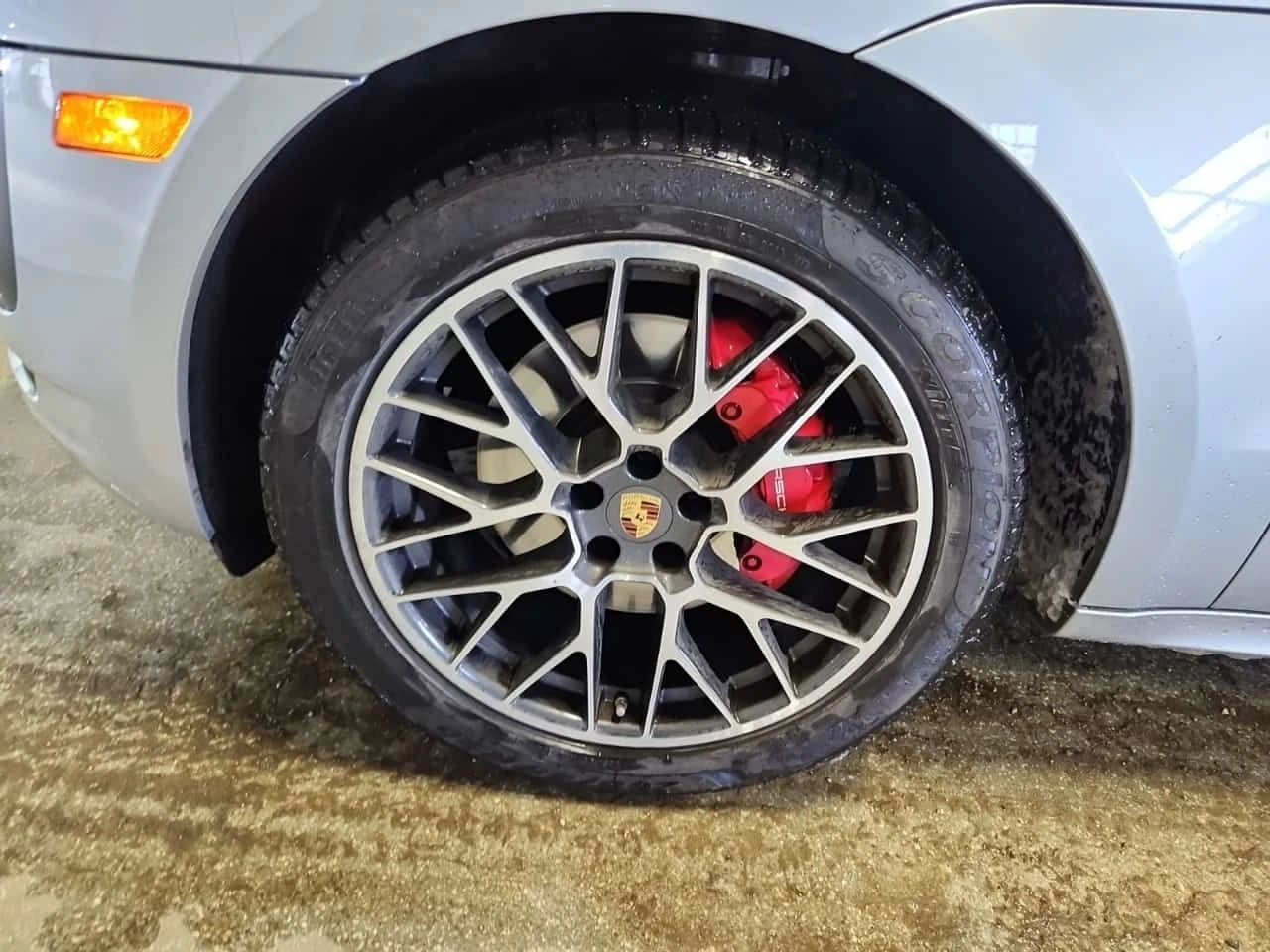 Porsche Macan * GTS * ПОДГРЕВ * ПАНОРАМА * ОБДУХВАНЕ * ДИСТРОНИК - изображение 6