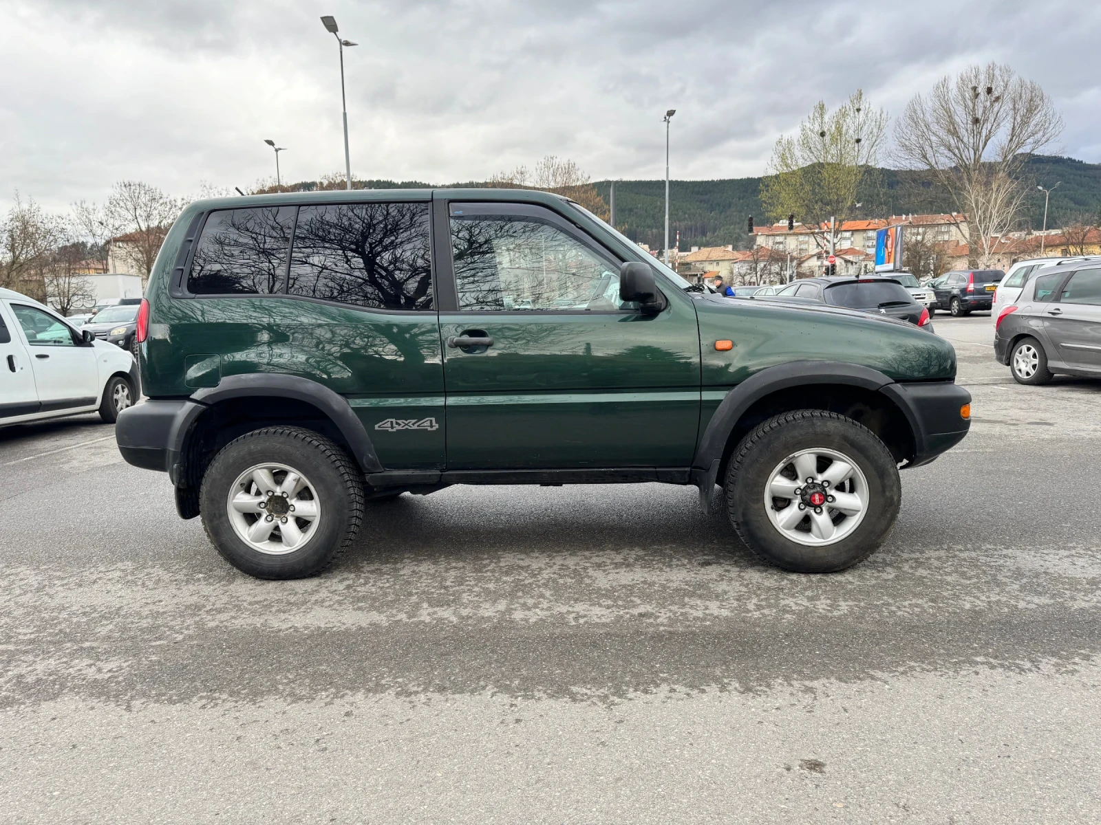 Nissan Terrano Nissan , снимка 6 - Автомобили и джипове - 54083979