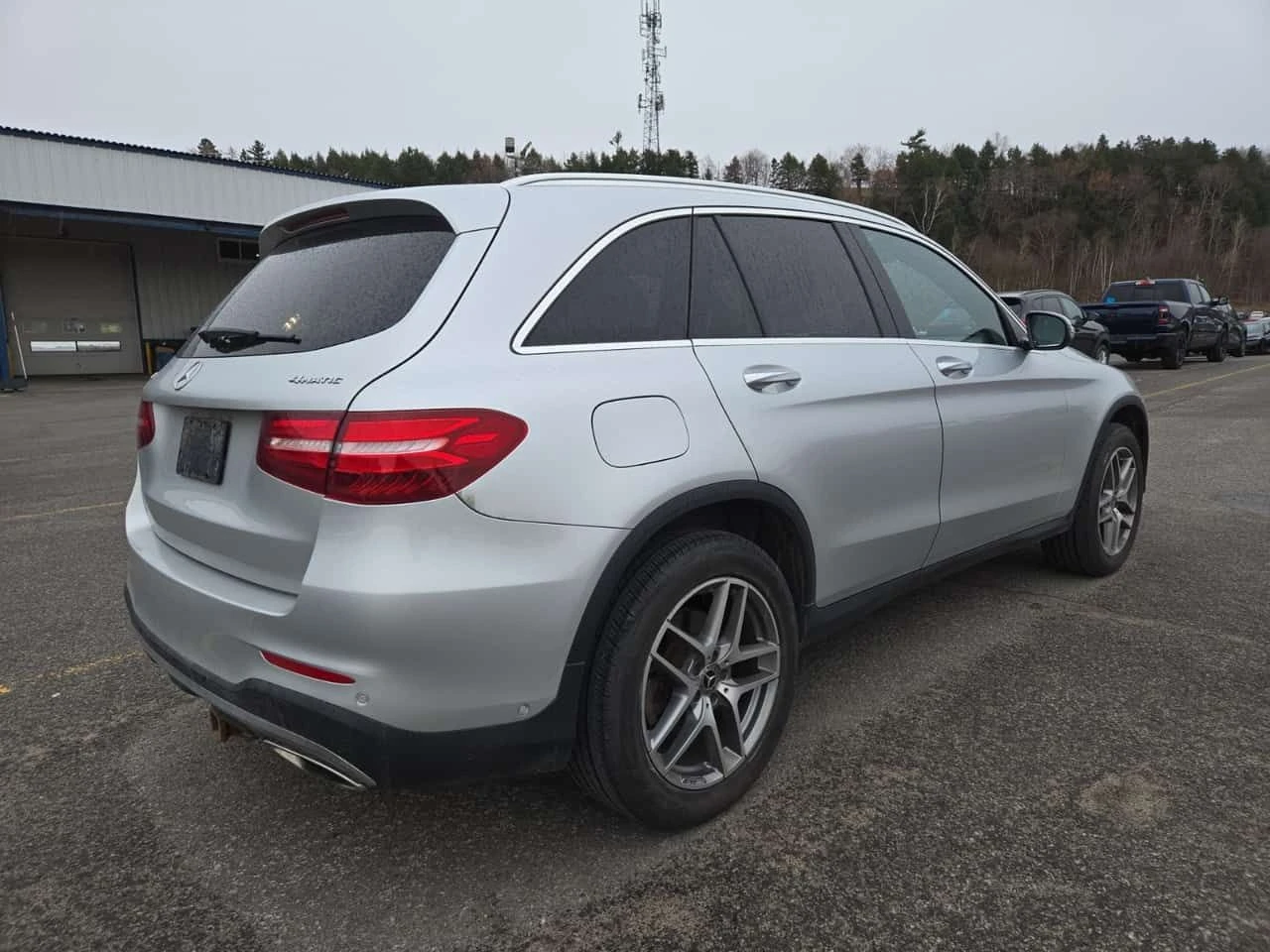 Mercedes-Benz GLC * 300 * 2 КЛЮЧА * ПАНОРАМА * ПОДГРЕВ * , снимка 3 - Автомобили и джипове - 54422734
