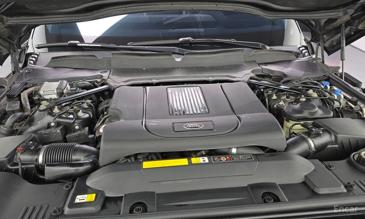 Land Rover Range rover 4.4* V8* ОБДУХВАНЕ* ХЕДЪП* МАСАЖ* LANE* ASSIST* , снимка 17 - Автомобили и джипове - 54851961
