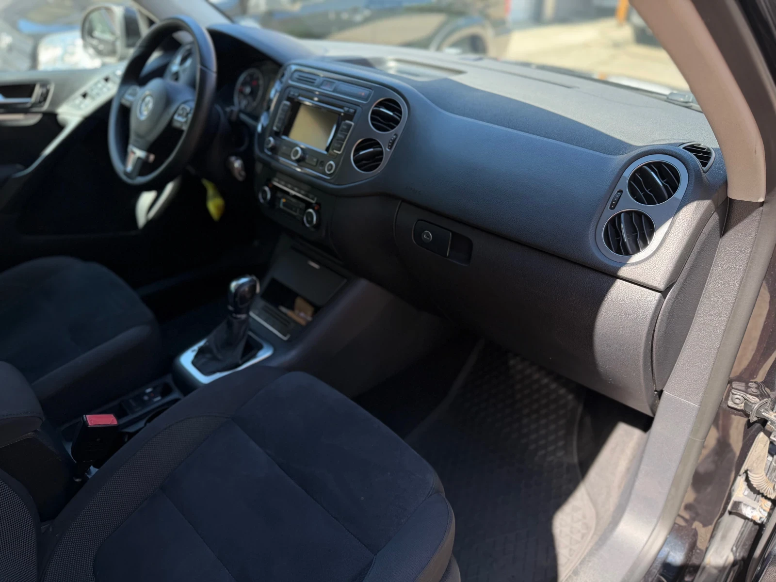 VW Tiguan, снимка 5 - Автомобили и джипове - 55295964