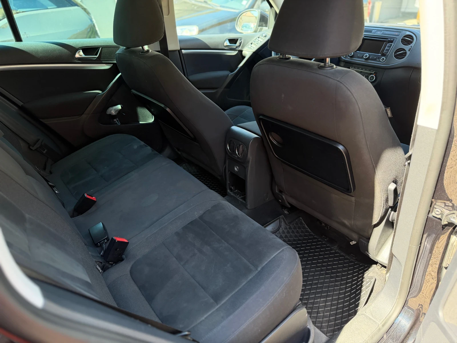 VW Tiguan, снимка 11 - Автомобили и джипове - 55295964