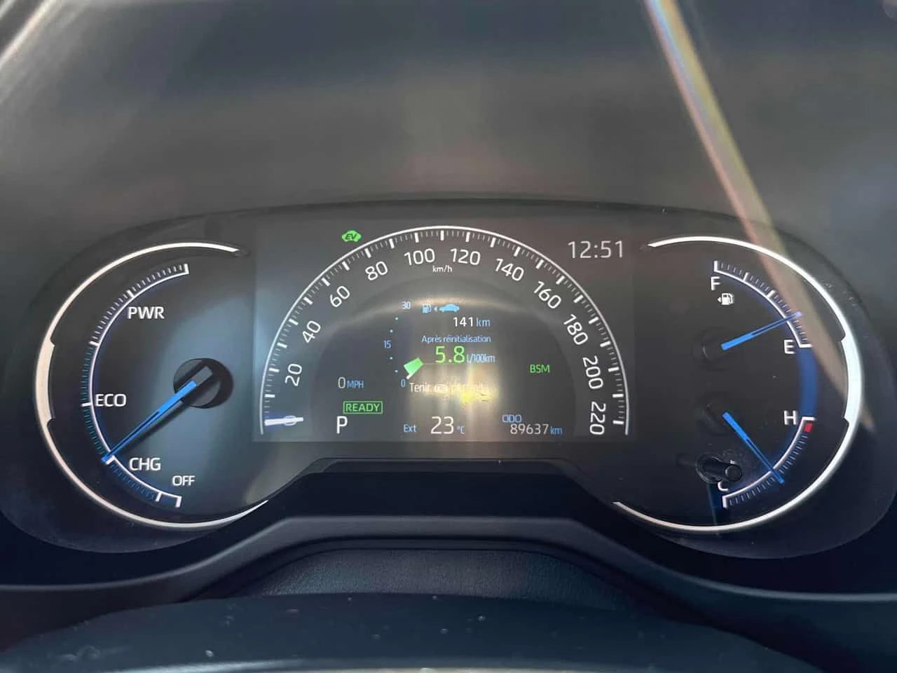 Toyota Rav4 * Hybrid LE AWD * CARFAX * ОПЦИЯ ЗА ФИНАНСИРАНЕ, снимка 8 - Автомобили и джипове - 55505472