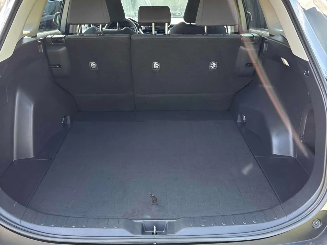 Toyota Rav4 * Hybrid LE AWD * CARFAX * ОПЦИЯ ЗА ФИНАНСИРАНЕ, снимка 13 - Автомобили и джипове - 55505472