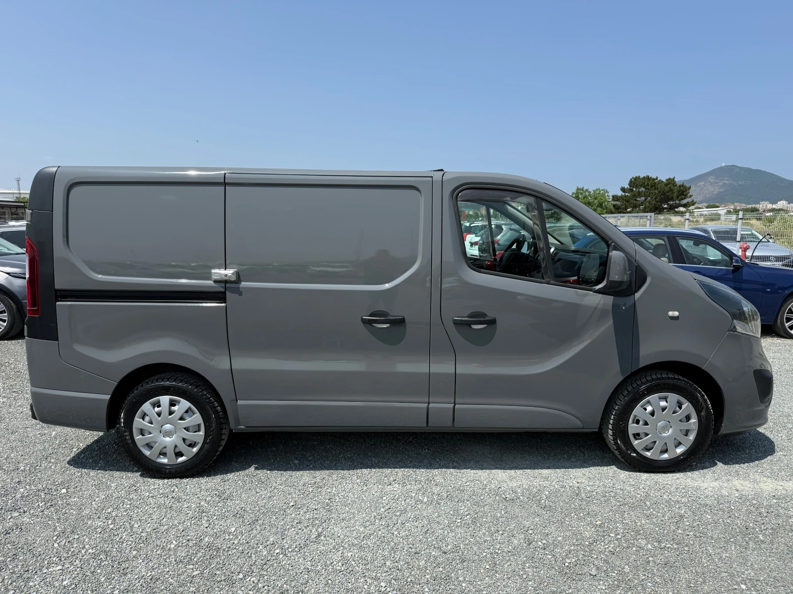 Opel Vivaro (KATO НОВА) - изображение 4