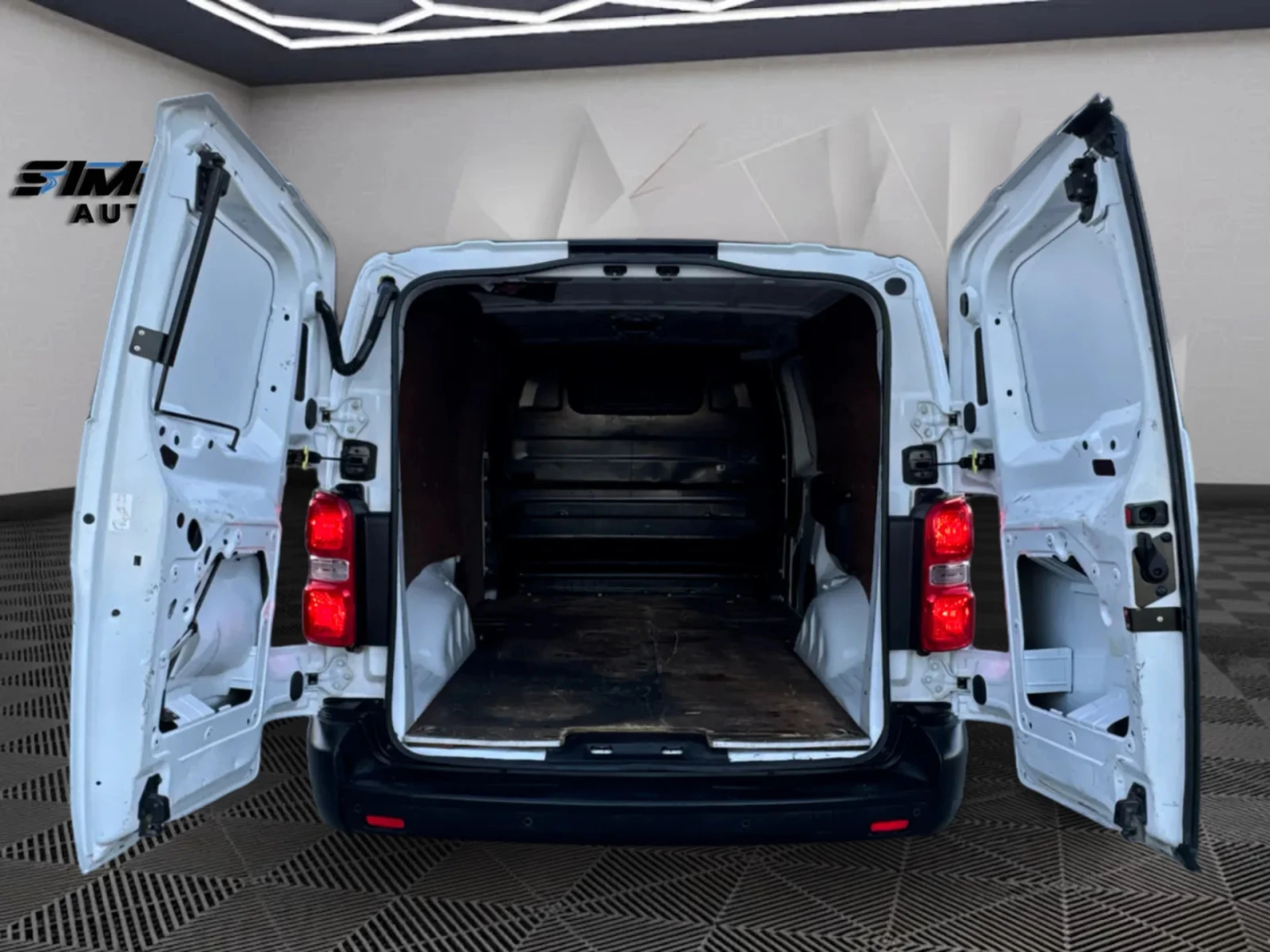 Toyota Proace XL 2.0HDI 177КС. АВТОМАТИК НАВИГАЦИЯ APPLE CARPLAY - изображение 7