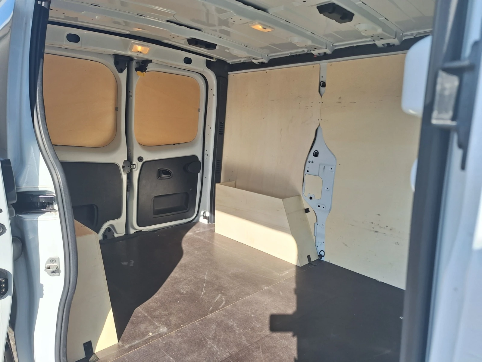 Renault Trafic TRAFIC L1H1 КАПАРИРАН, снимка 17 - Бусове и автобуси - 53878050