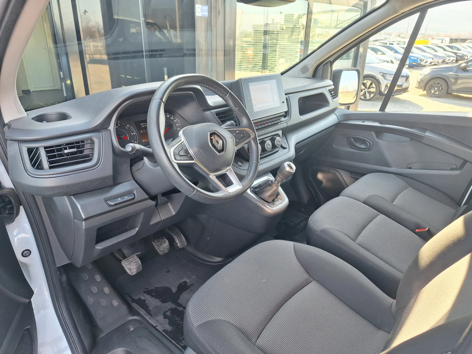 Renault Trafic TRAFIC L1H1 КАПАРИРАН, снимка 11 - Бусове и автобуси - 53878050