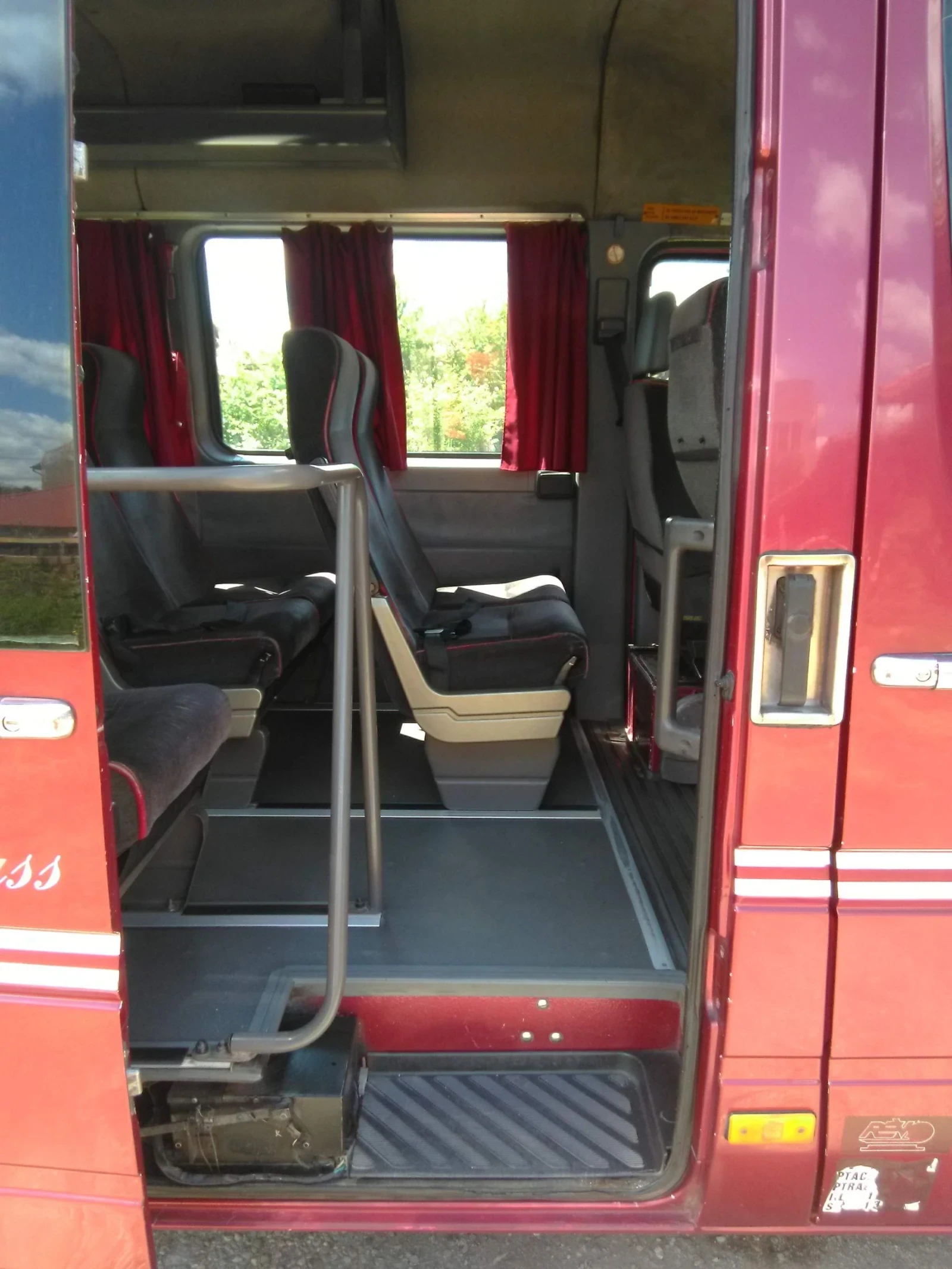 Mercedes-Benz 412, снимка 6 - Бусове и автобуси - 53911258