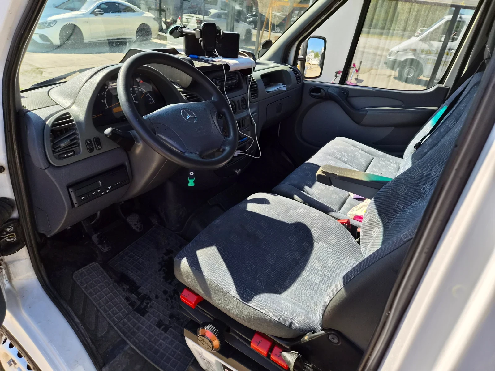 Mercedes-Benz Sprinter 313 Специален Климатик Смарт 2 3.5Теглич, снимка 10 - Бусове и автобуси - 54580141
