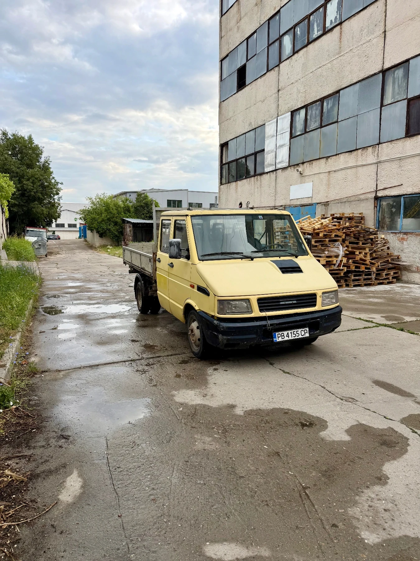 Iveco Daily 6+ 1 Самосвал, снимка 3 - Бусове и автобуси - 55222583