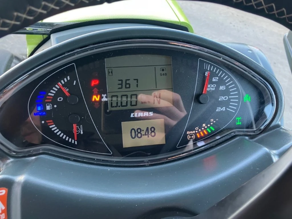 Трактор Claas Axion 870 CMATIC CEBIS Night Edition ❗ 2025, снимка 5 - Селскостопанска техника - 55952197