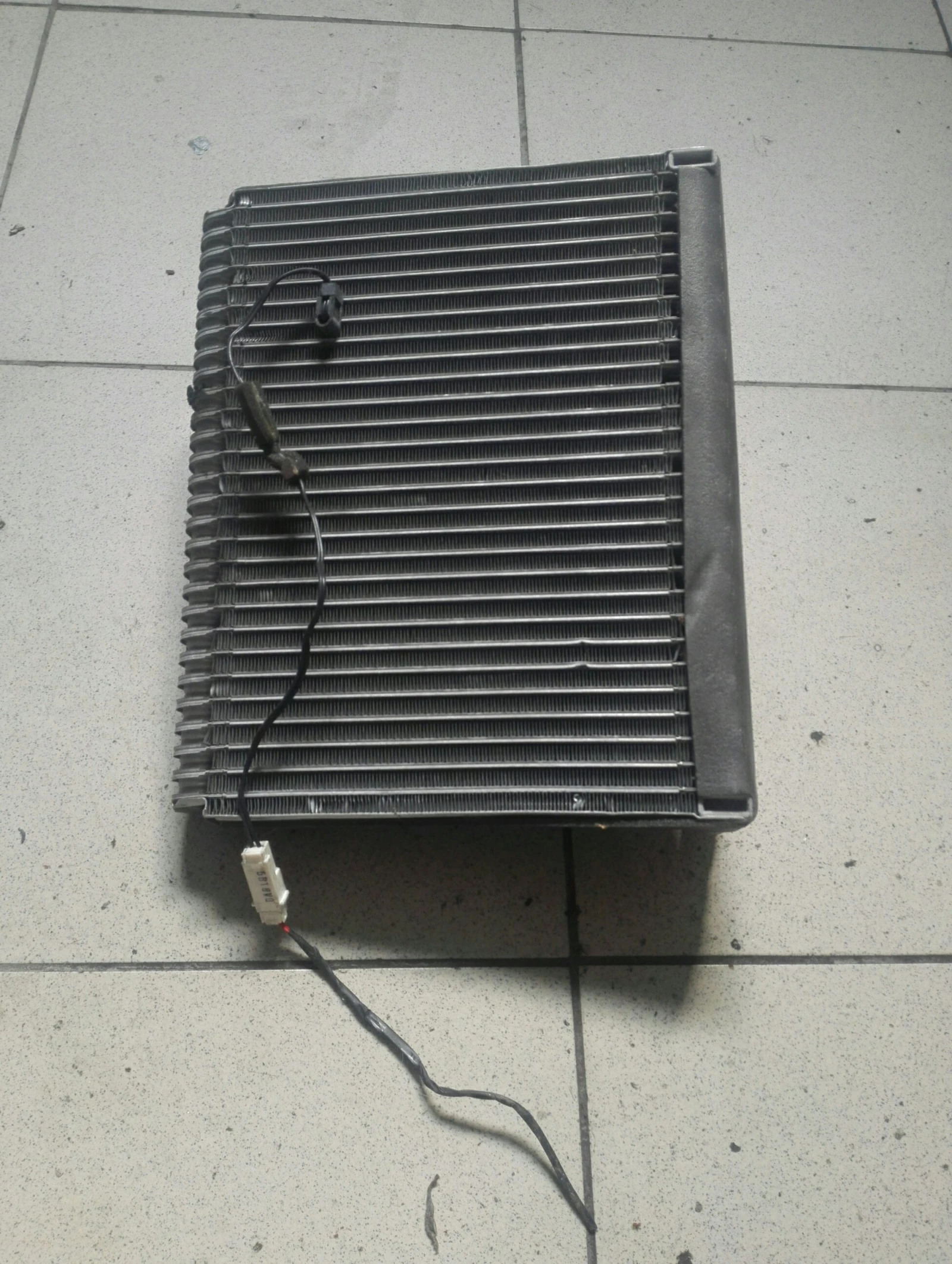 �������� �������� �������� ��� �������� 2.7� �6 ������� | Mobile.bg � ����������� 1