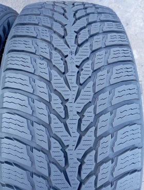 Гуми Зимни 215/60R16, снимка 1 - Гуми и джанти - 47493287