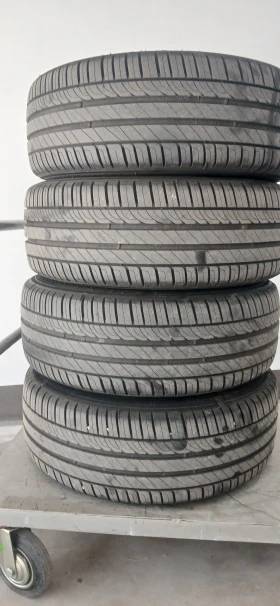 Гуми Летни 235/45R18, снимка 2 - Гуми и джанти - 52068201