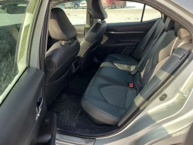 Toyota Camry * Hybrid * ЛИЦЕНЗИРАН ДИЛЪР * АВТОКРЕДИТ, снимка 13