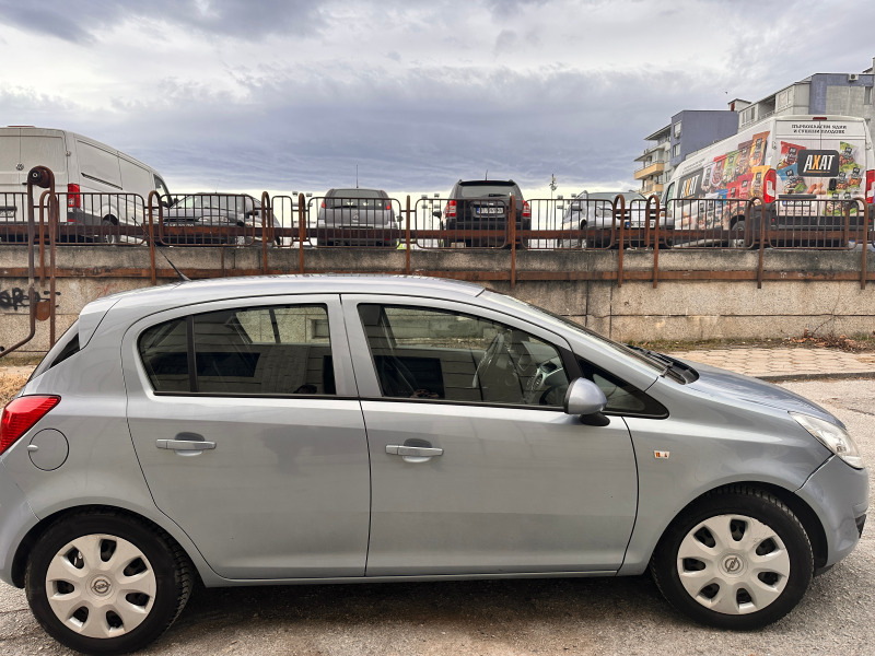 Opel Corsa, снимка 4 - Автомобили и джипове - 44361783