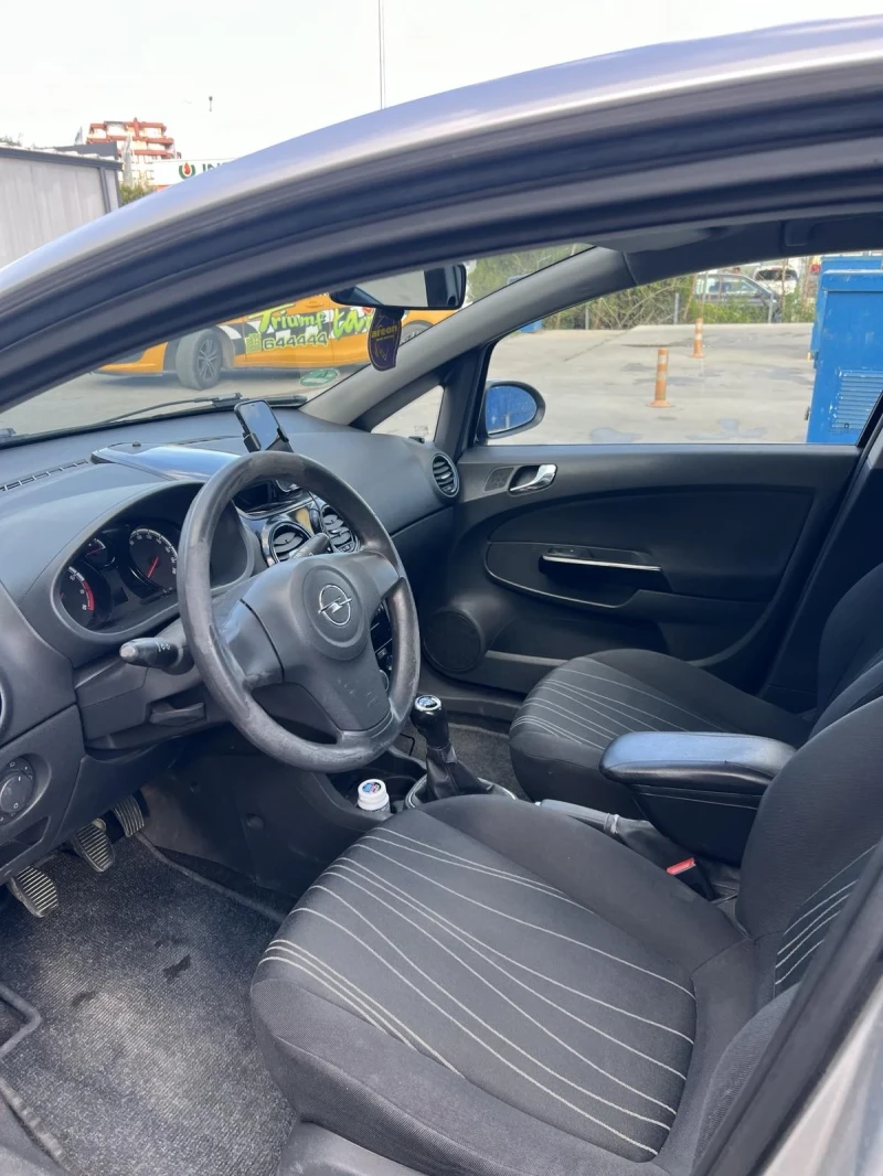 Opel Corsa, снимка 5 - Автомобили и джипове - 47448363