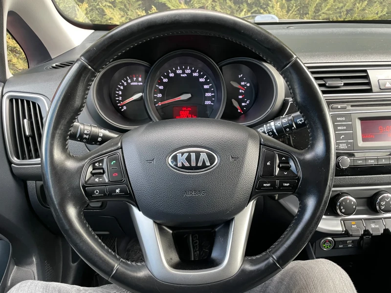 Kia Rio 1.3 бензин газ BRC , снимка 12 - Автомобили и джипове - 49444645