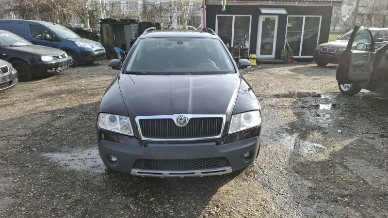 Skoda Octavia Скаут/8 Клапана/6 Скорости/4Х4, снимка 1 - Автомобили и джипове - 49130912