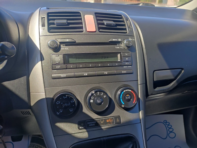 Toyota Auris 1.4d4d като нов 170000км, снимка 10 - Автомобили и джипове - 52620933