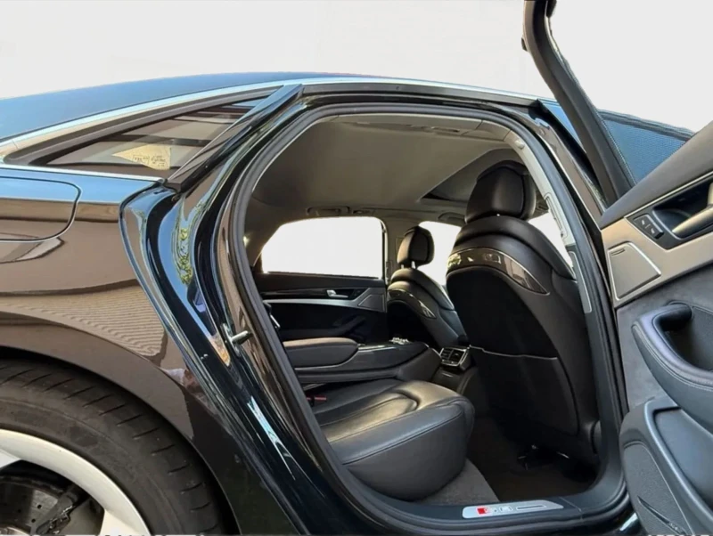 Audi S8 Очакван Внос  Audi S8 CERAMIC* CARBON, снимка 10 - Автомобили и джипове - 51936830