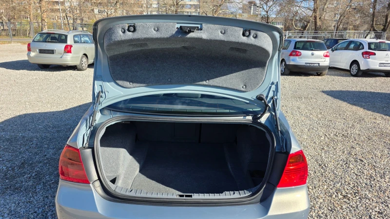 BMW 320, снимка 13 - Автомобили и джипове - 52749215