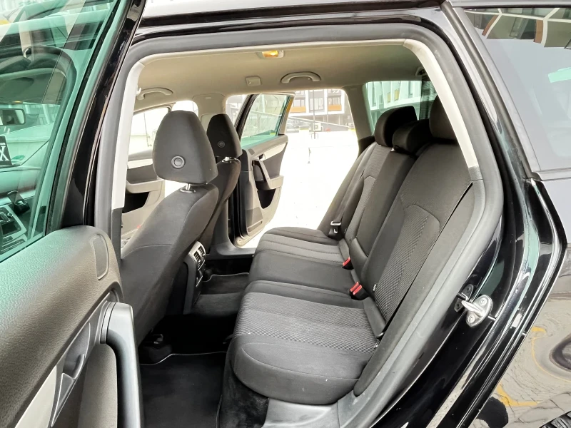 VW Passat 2.0TDI/COMMON/RAIL, снимка 13 - Автомобили и джипове - 52914581