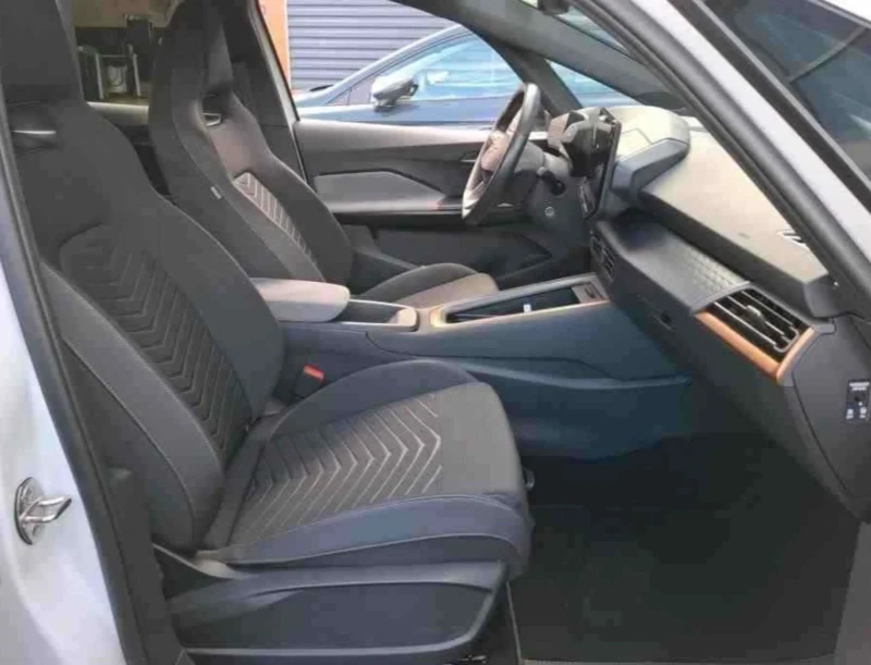 Cupra Born Electric 150 KW.62 Kwh.Kamera.Led.Navi, снимка 9 - Автомобили и джипове - 52960561