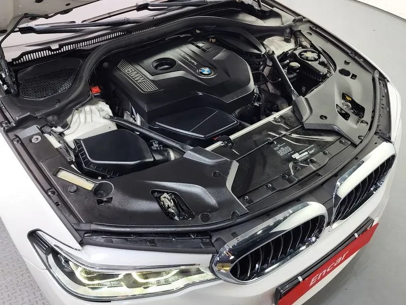 BMW 530 (G30) 530I xDrive M Sports, снимка 6 - Автомобили и джипове - 56114555
