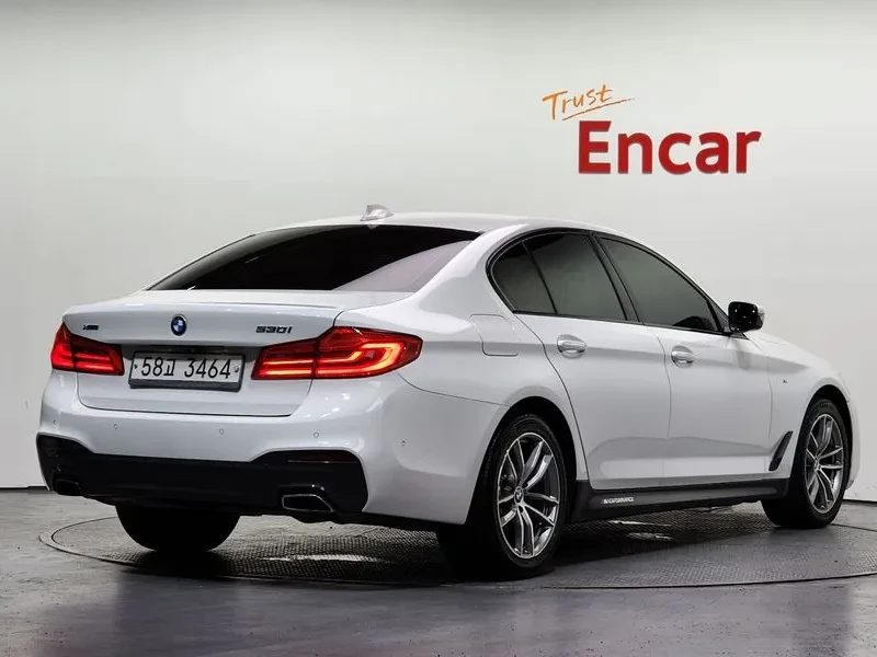 BMW 530 (G30) 530I xDrive M Sports, снимка 2 - Автомобили и джипове - 56114555