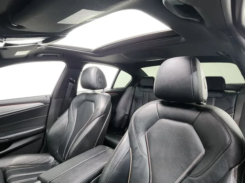 BMW 530 (G30) 530I xDrive M Sports, снимка 12 - Автомобили и джипове - 56114555