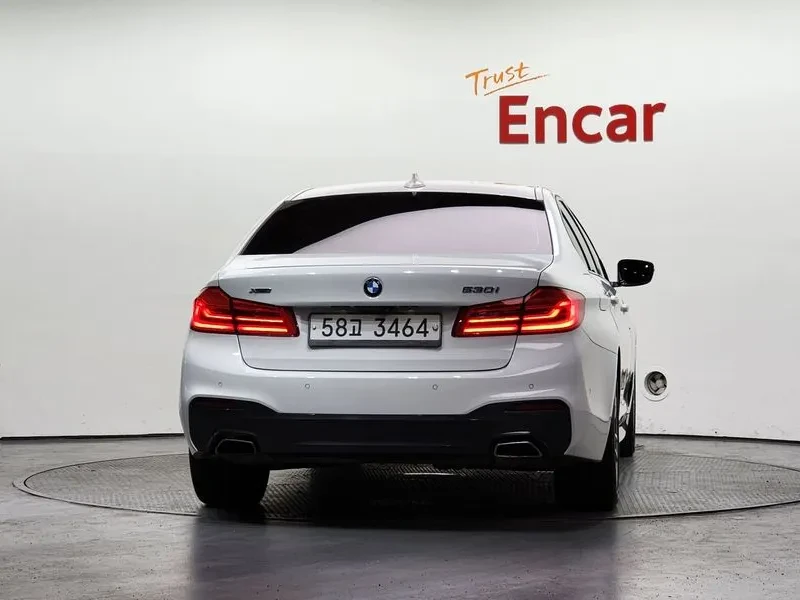 BMW 530 (G30) 530I xDrive M Sports, снимка 4 - Автомобили и джипове - 56114555
