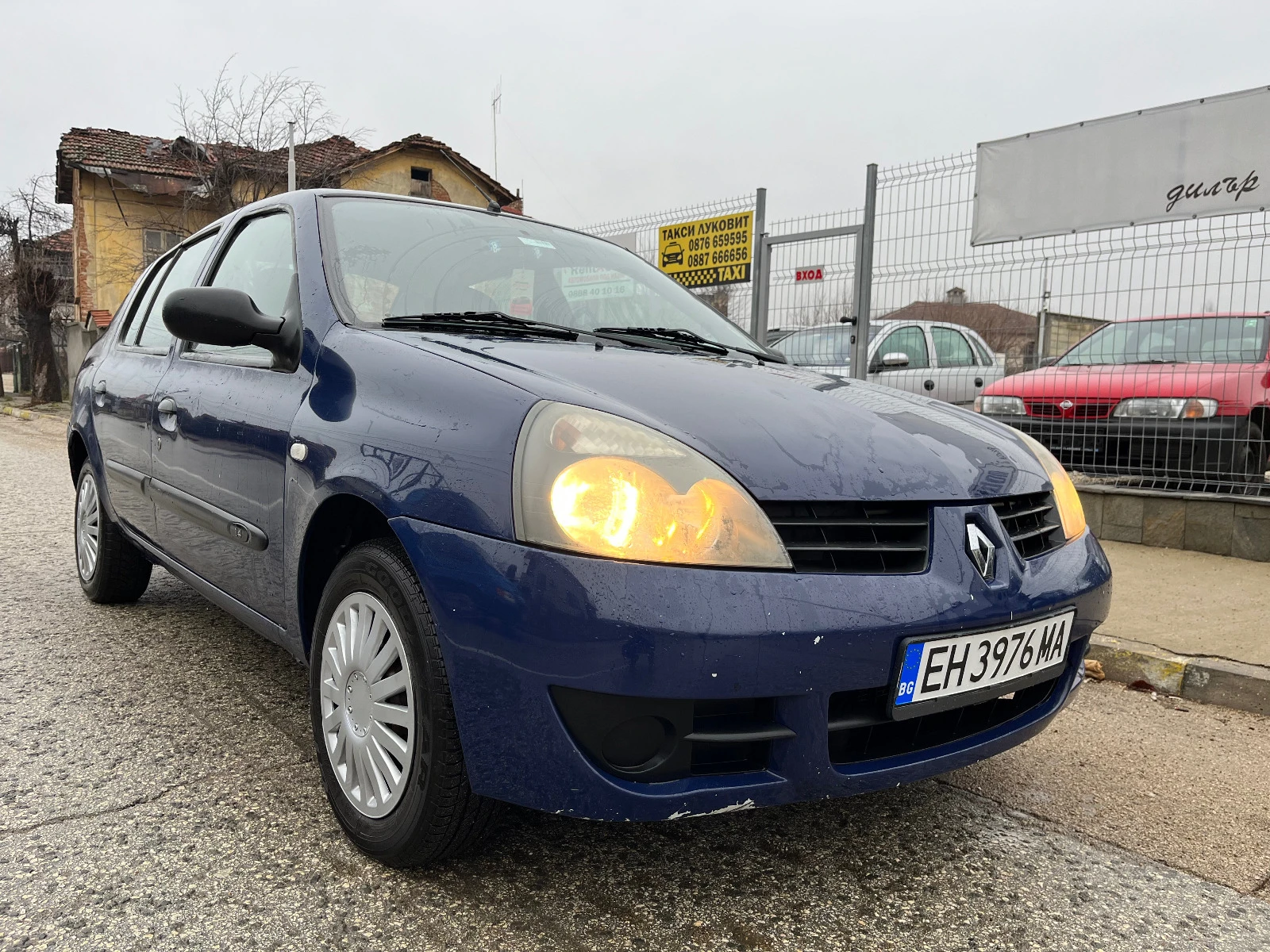 Renault Clio 1.4i КЛИМАТИК! - изображение 2