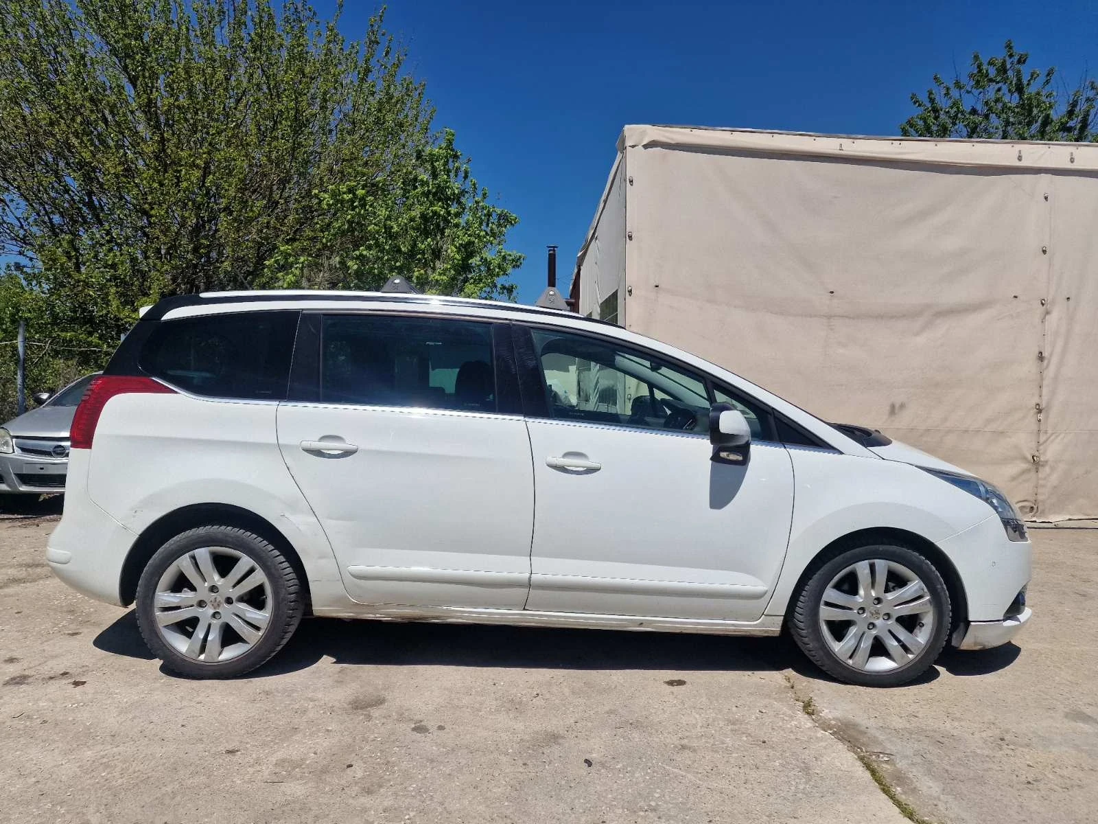Peugeot 5008 2.0 HDI AVTOMAT - изображение 8