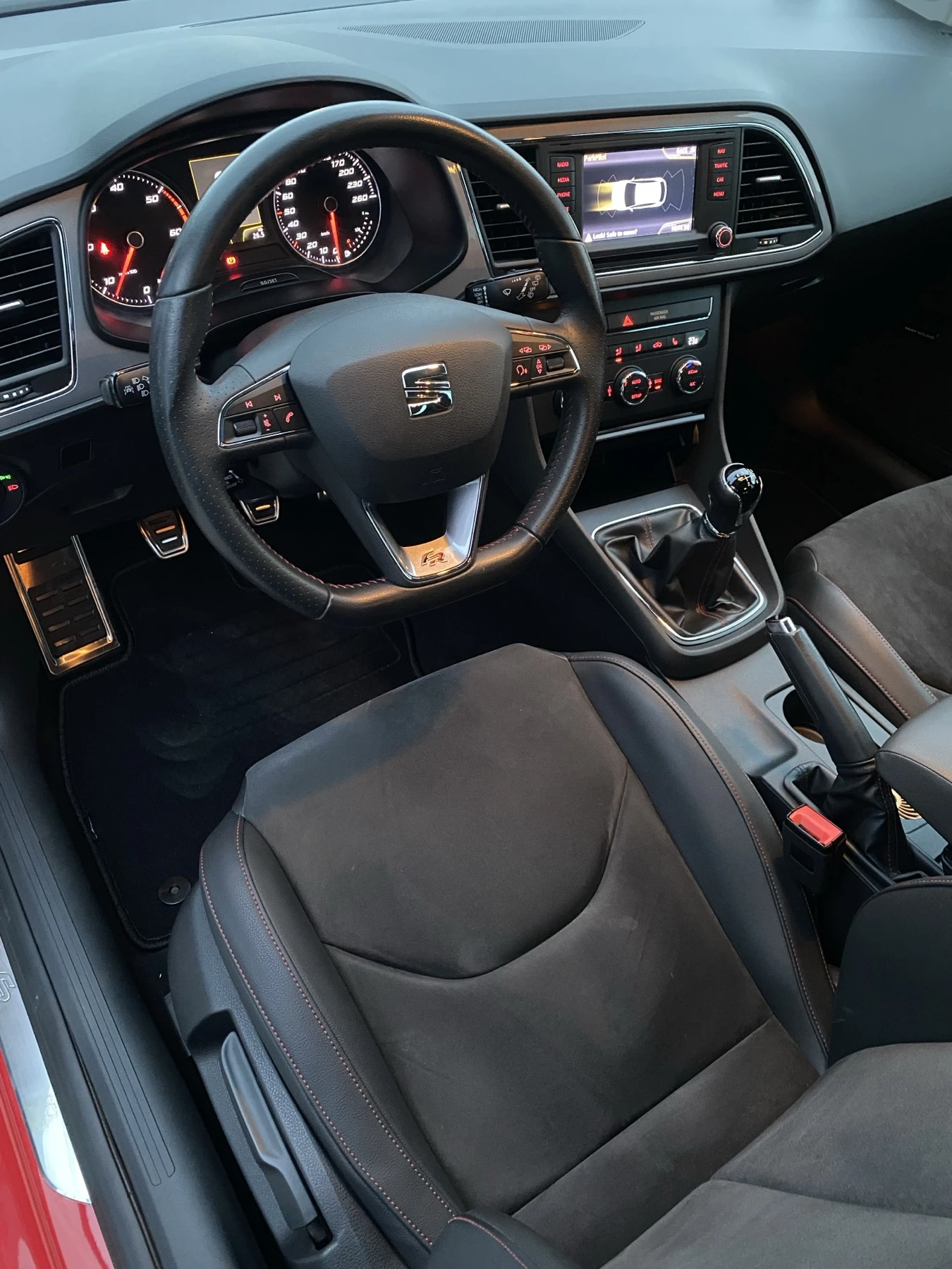 Seat Leon 2.0 TDI FR Full LED - изображение 7