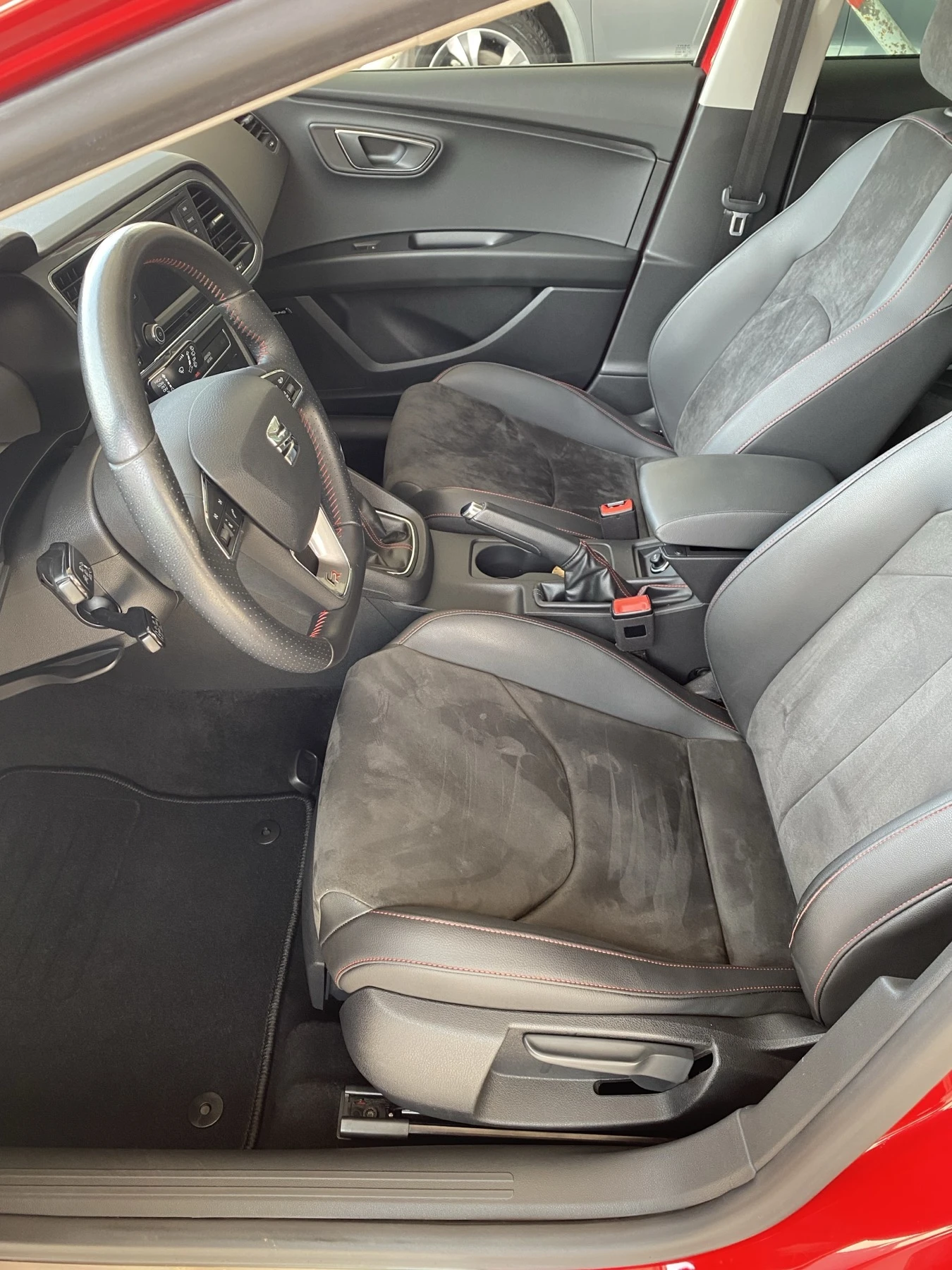 Seat Leon 2.0 TDI FR Full LED - изображение 10