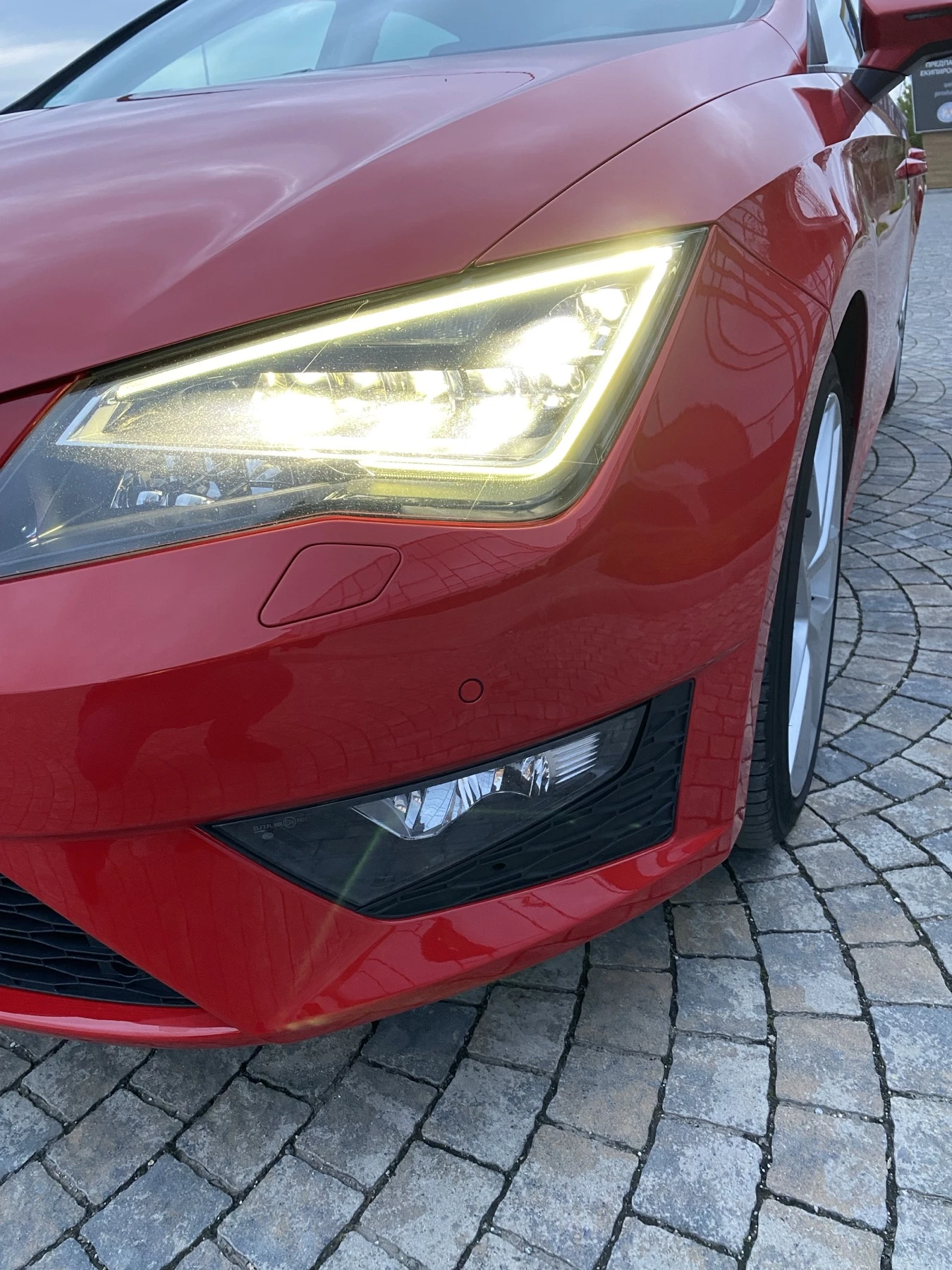 Seat Leon 2.0 TDI FR Full LED - изображение 6