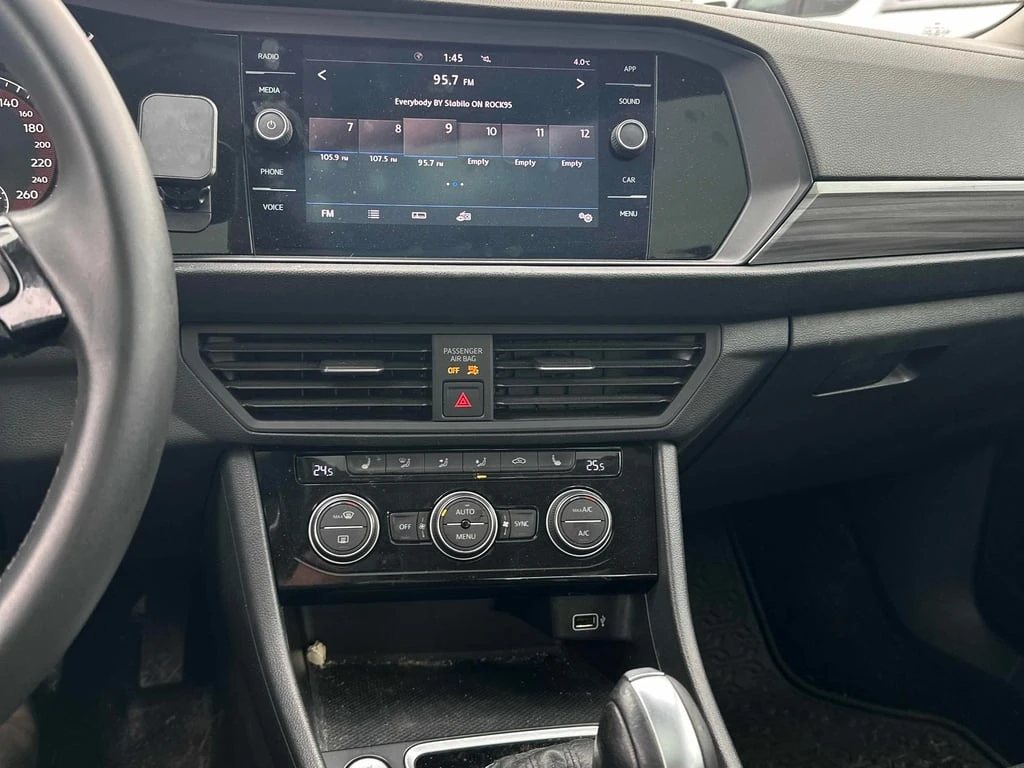 VW Jetta * Highline * CARFAX *    | Mobile.bg   7