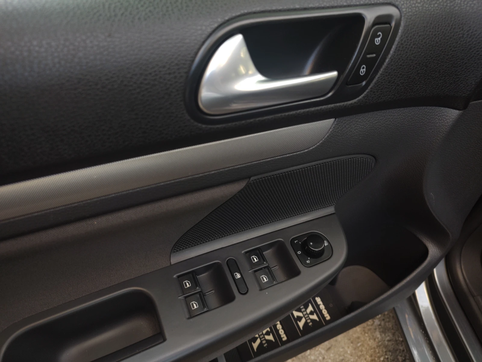 VW Jetta 1.6 102 �.� | Mobile.bg � ����������� 10