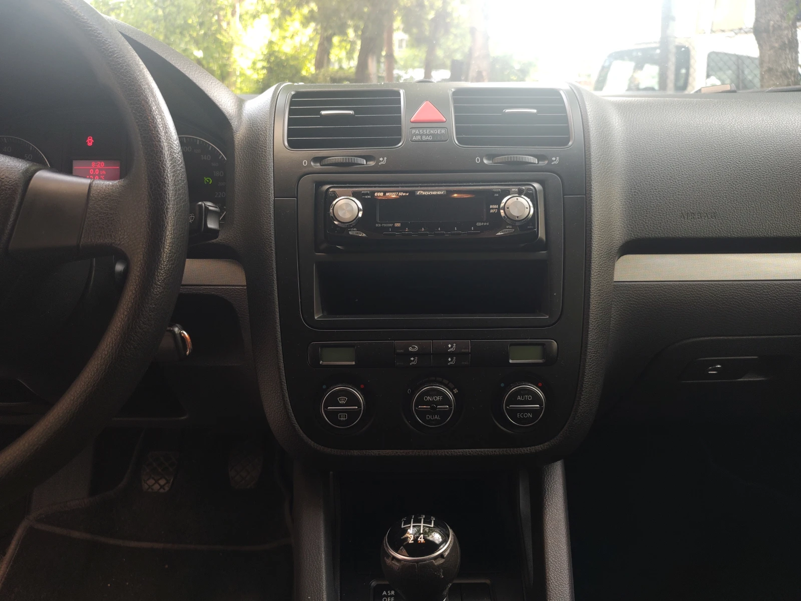 VW Jetta 1.6 102 �.� | Mobile.bg � ����������� 11