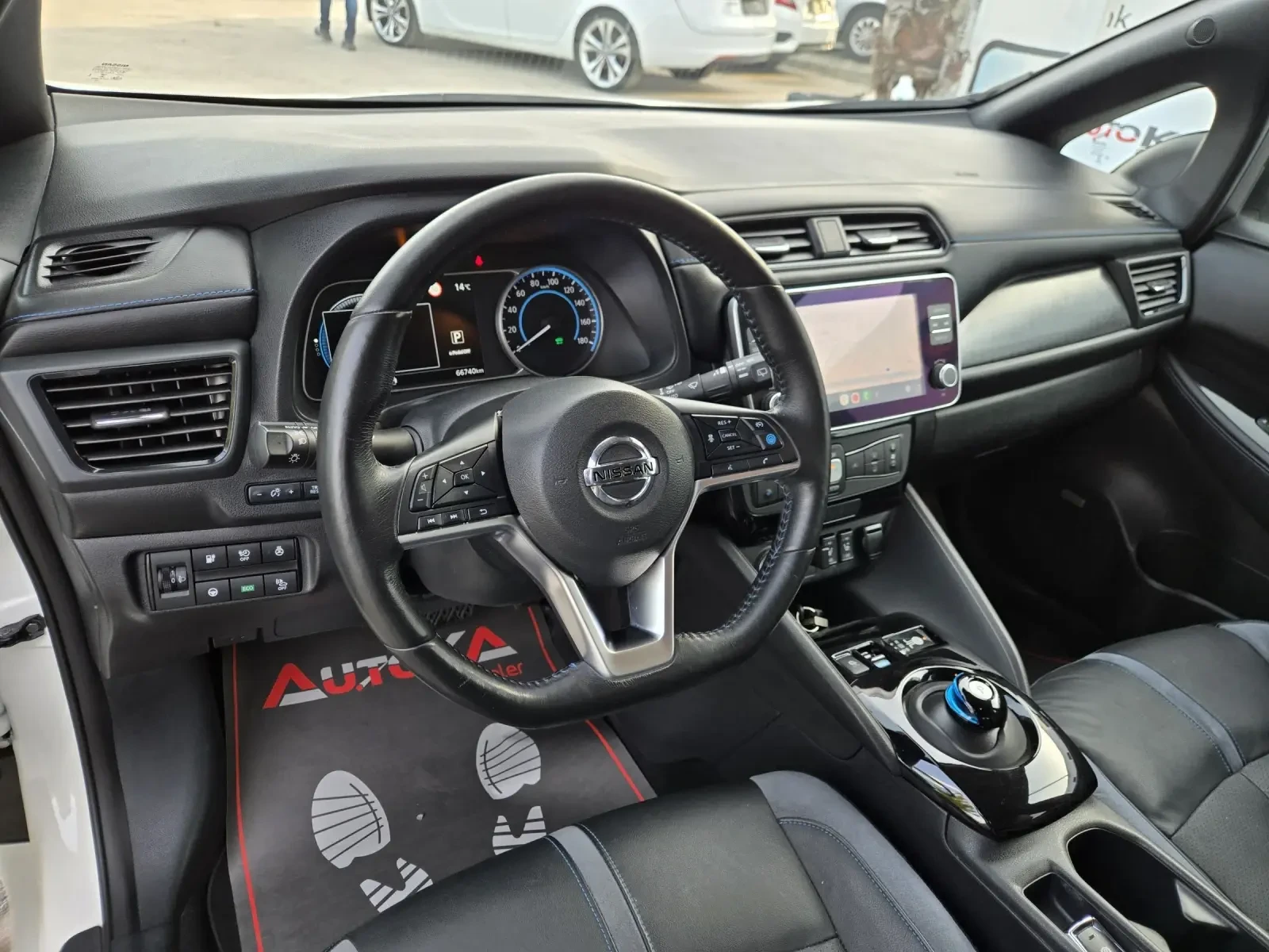 Nissan Leaf  62KW= 66.000KM= TEKNA= DISTRONIC= 360= ПОДГРЕВ, снимка 8 - Автомобили и джипове - 53804305