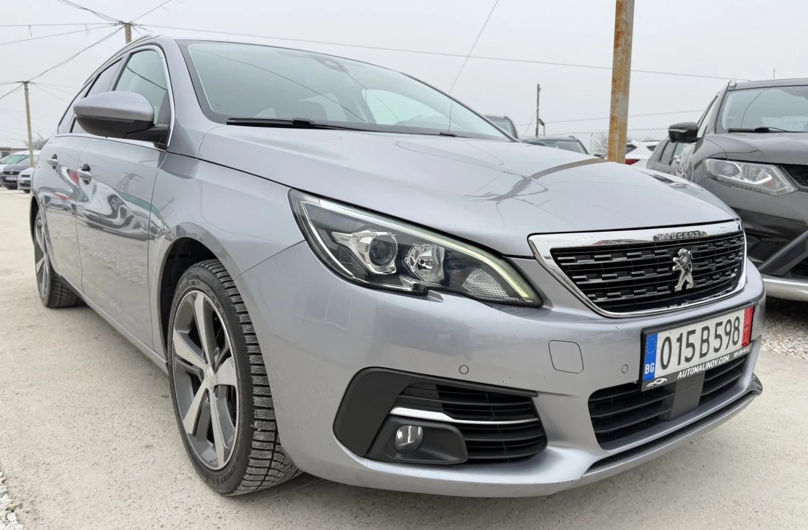 Peugeot 308 1.6hdi, key less, distronic, car play, navi, снимка 3 - Автомобили и джипове - 53828651