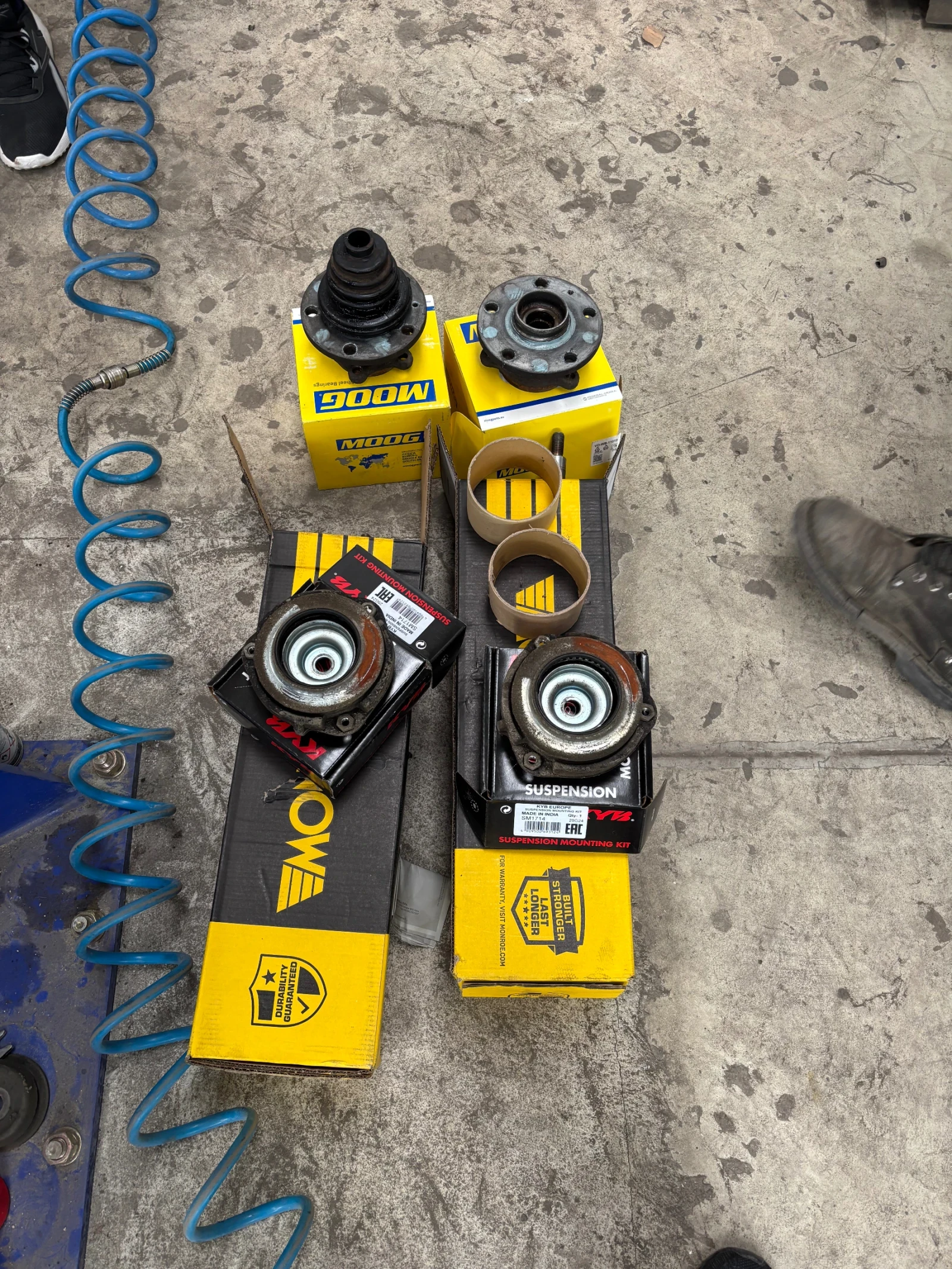 VW Golf 1.9 TDI/6 ск./Реални Км/Заводски без ДПФ., снимка 14 - Автомобили и джипове - 54001252